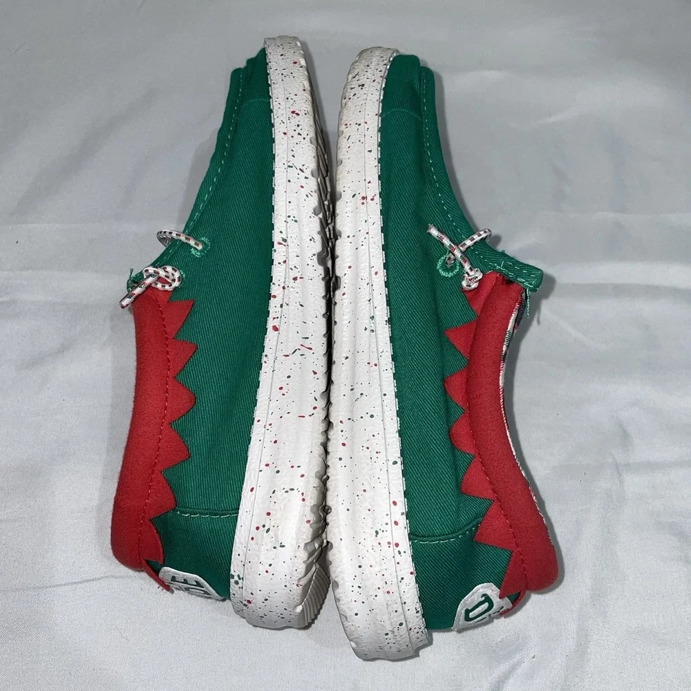 Hey Dude‎ Juinior Size J4 Big Kids Wally Holiday Elf Green and Red Shoes